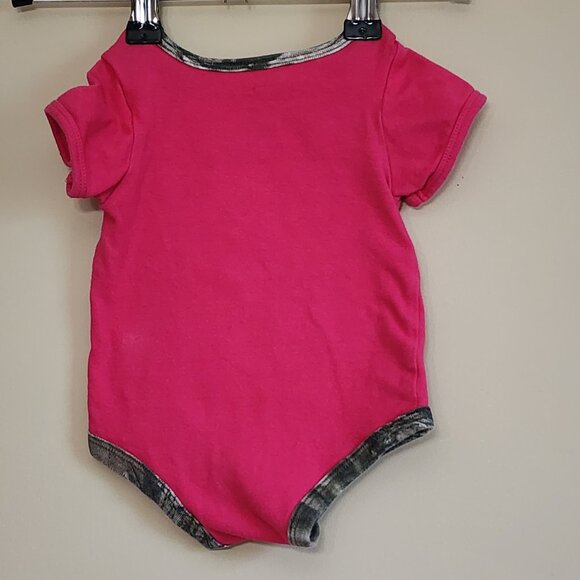 Browning Baby Girl Pink & Camo Onesie Size 6 Months - Picture 4 of 6